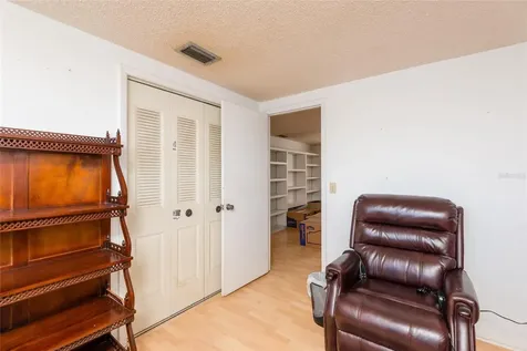 6809 Twelve Oaks Boulevard Tampa FL 33634