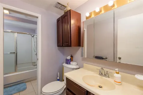 6809 Twelve Oaks Boulevard Tampa FL 33634