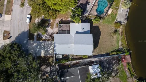 6809 Twelve Oaks Boulevard Tampa FL 33634