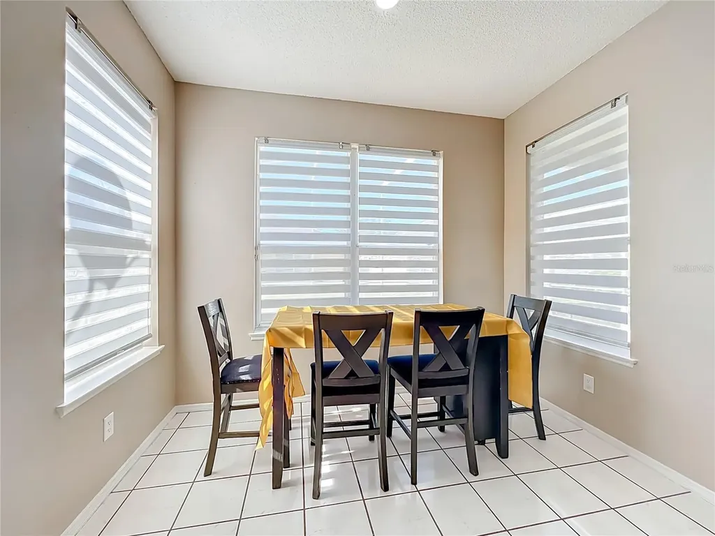 15000 Lake Azure Drive Orlando FL 32824
