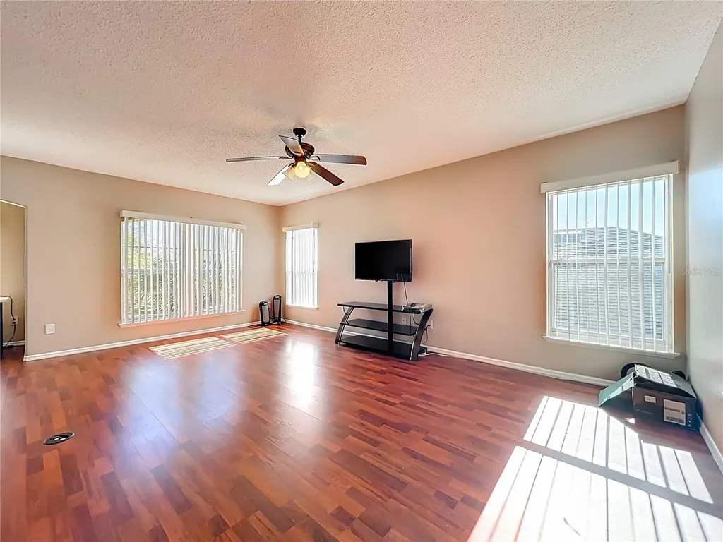 15000 Lake Azure Drive Orlando FL 32824