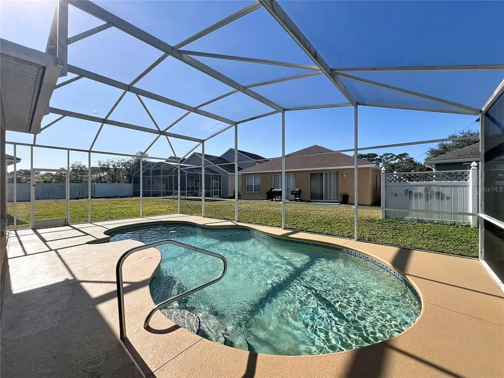 15000 Lake Azure Drive Orlando FL 32824