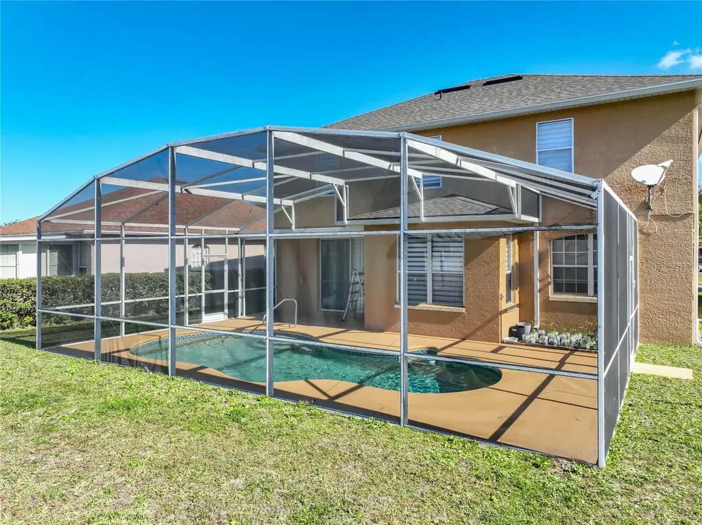 15000 Lake Azure Drive Orlando FL 32824