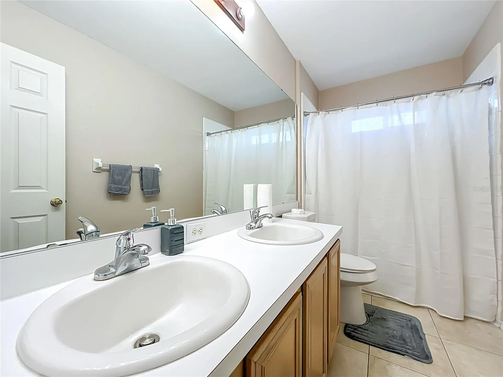 15000 Lake Azure Drive Orlando FL 32824