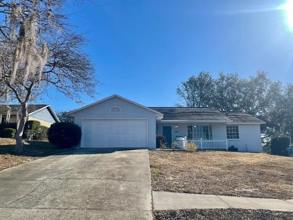 36422 Birdie Court Grand Island FL 32735