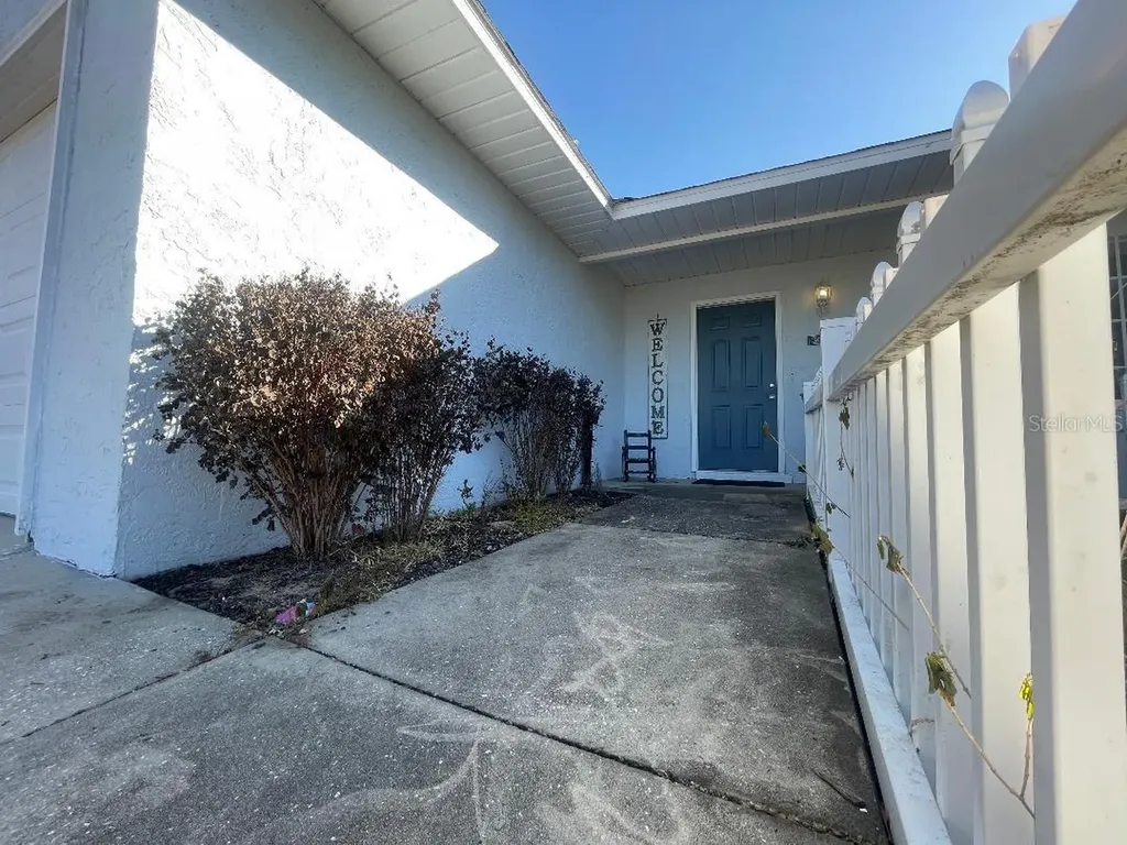 36422 Birdie Court Grand Island FL 32735