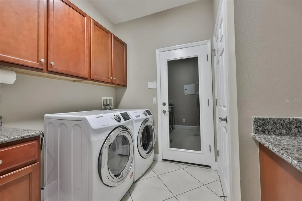 2203 Oakley Green Drive Sun City Center FL 33573