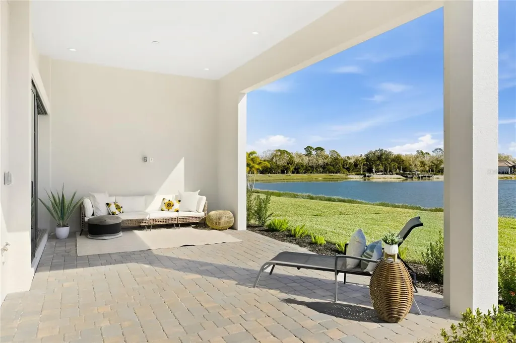 1504 Corfu Place Sarasota FL 34240