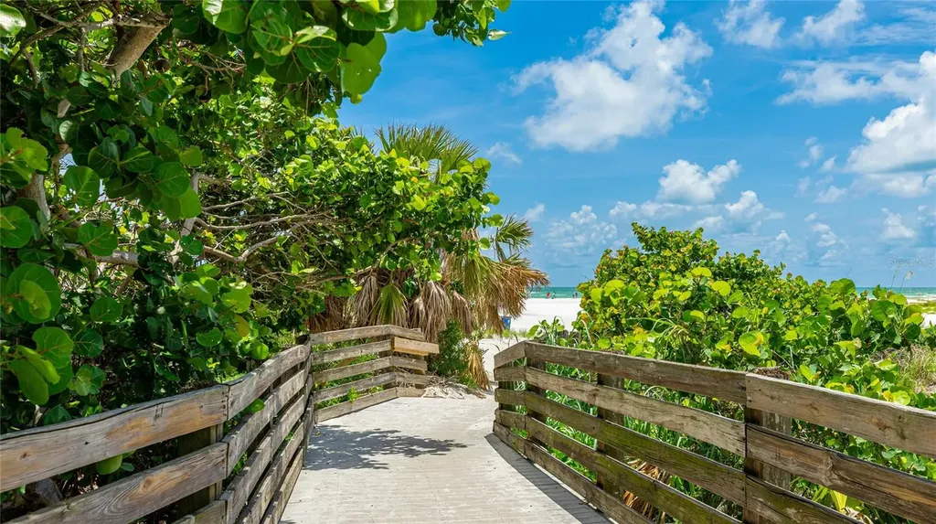 1504 Corfu Place Sarasota FL 34240