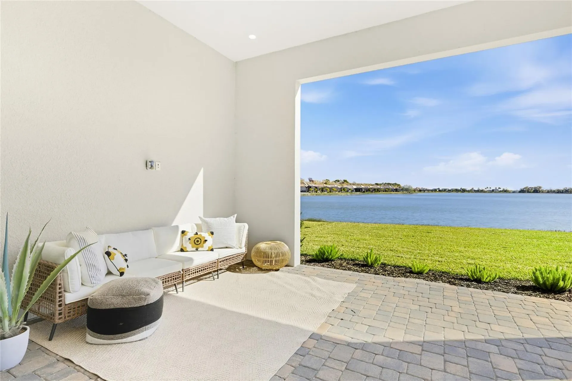 1504 Corfu Place Sarasota FL 34240
