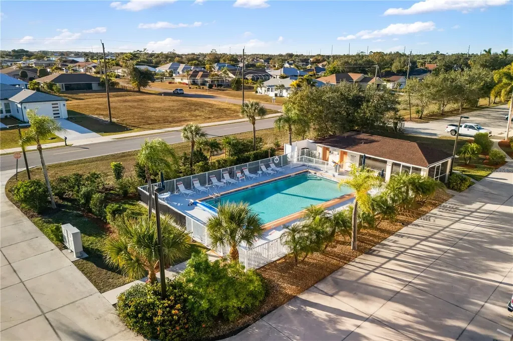 1216 Rio De Janeiro Avenue Punta Gorda FL 33983