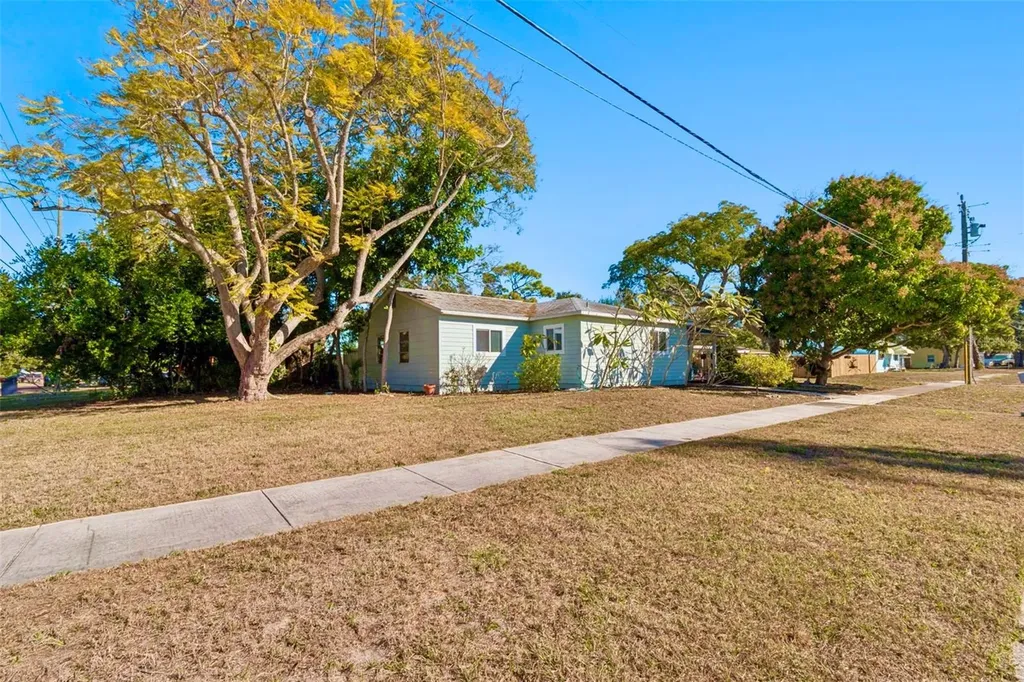 6049 9th Avenue S Gulfport FL 33707