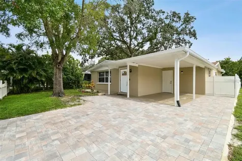 2926 W Tyson Avenue Tampa FL 33611