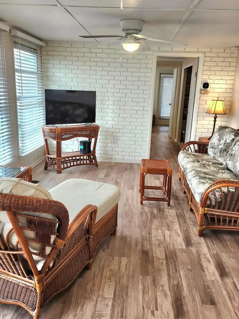 6522 Massachusetts Street Bradenton FL 34207