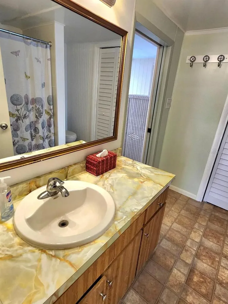 6522 Massachusetts Street Bradenton FL 34207