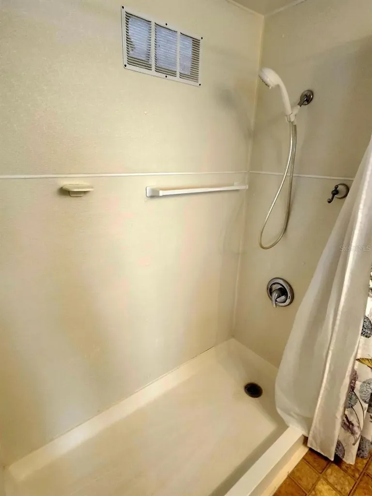 6522 Massachusetts Street Bradenton FL 34207