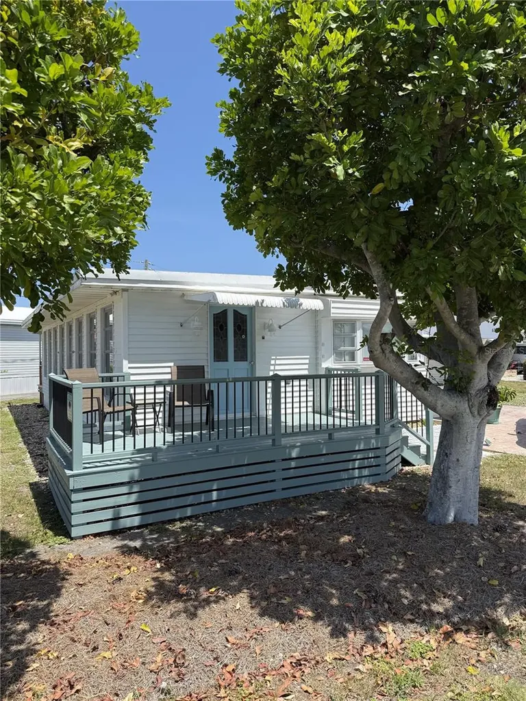 6522 Massachusetts Street Bradenton FL 34207