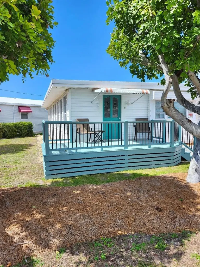 6522 Massachusetts Street Bradenton FL 34207