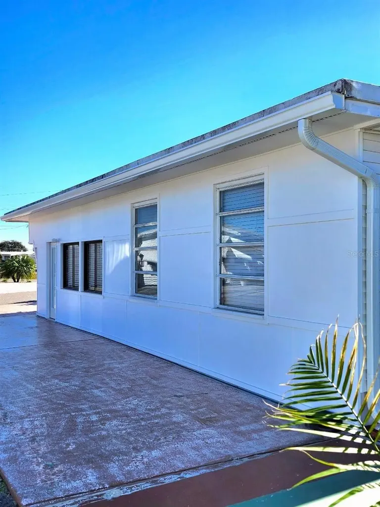 6522 Massachusetts Street Bradenton FL 34207