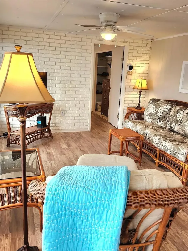 6522 Massachusetts Street Bradenton FL 34207