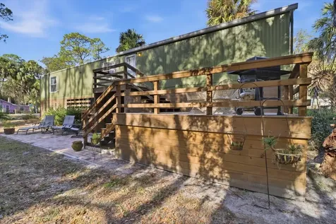 24 62nd Street Yankeetown FL 34498