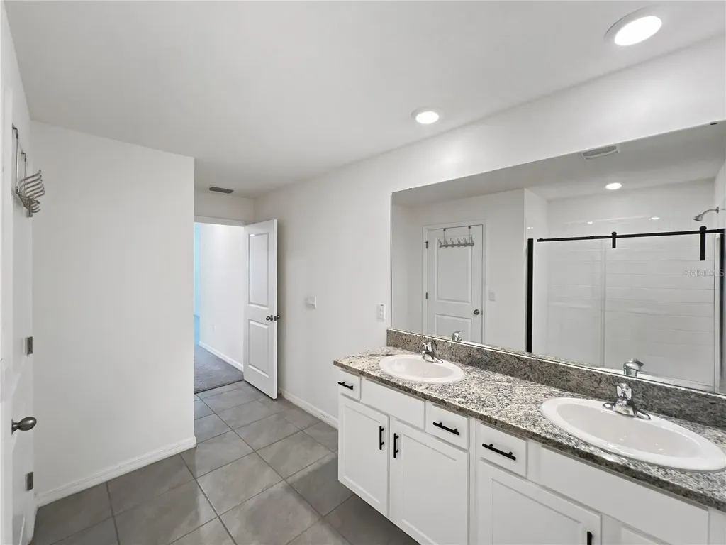 5563 SW 43rd Court Ocala FL 34474