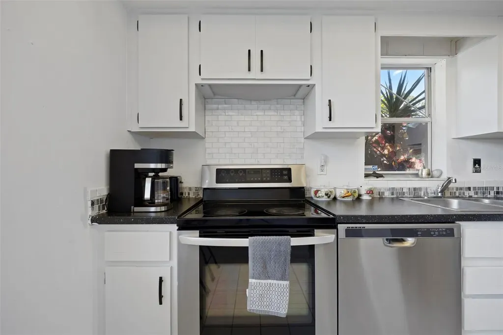 2484 Laurelwood Drive Clearwater FL 33763