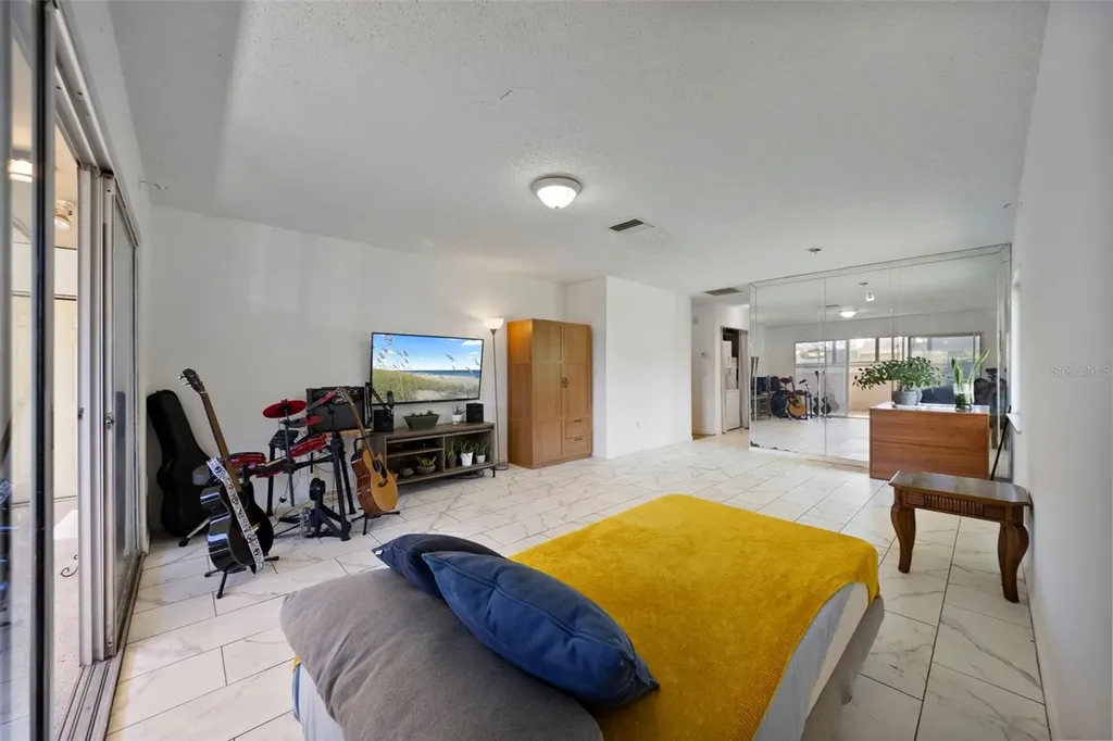 2484 Laurelwood Drive Clearwater FL 33763