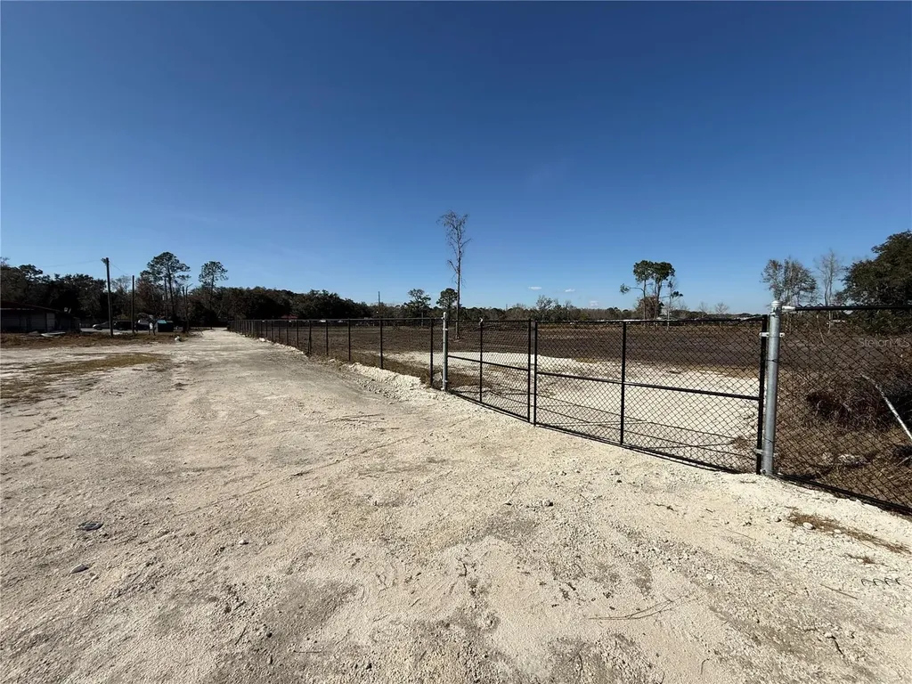 3824 State Road 33 Clermont FL 34714