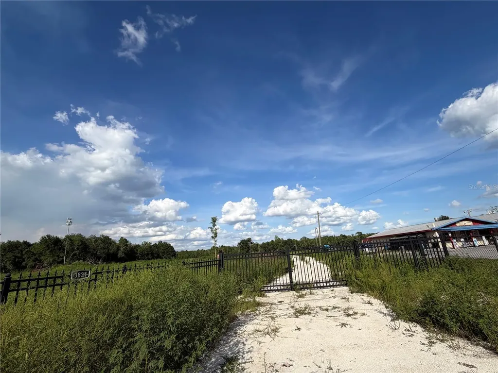 3824 State Road 33 Clermont FL 34714