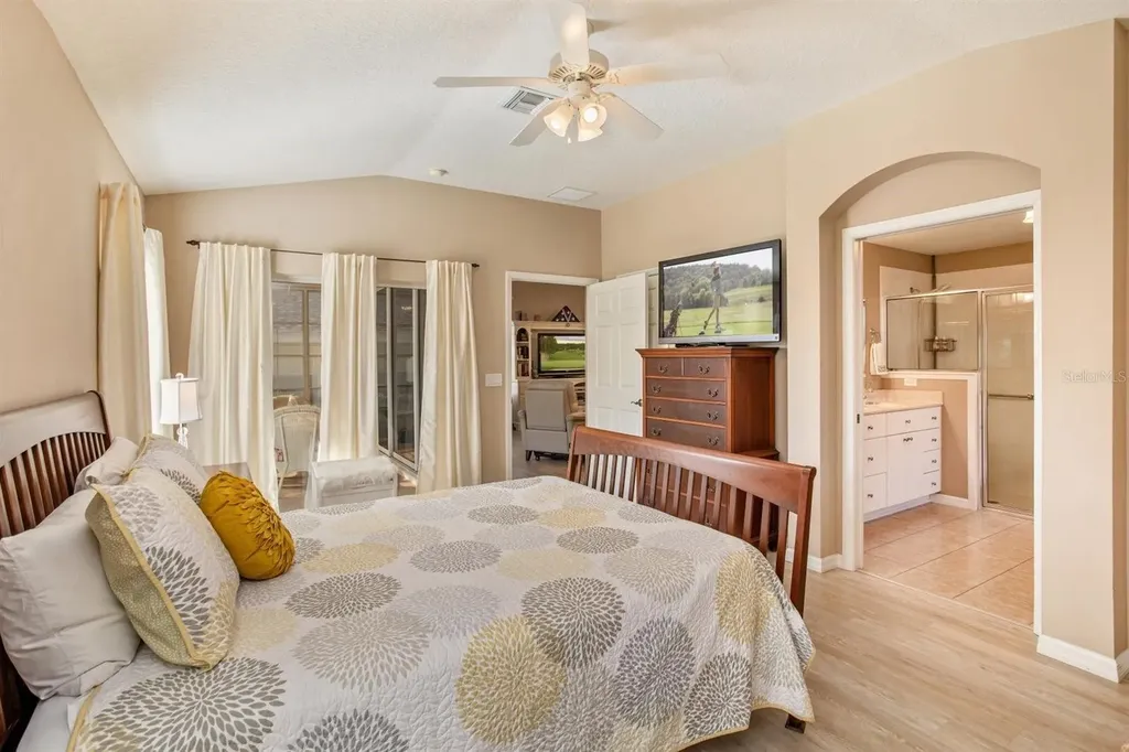 5552 King James Avenue Leesburg FL 34748