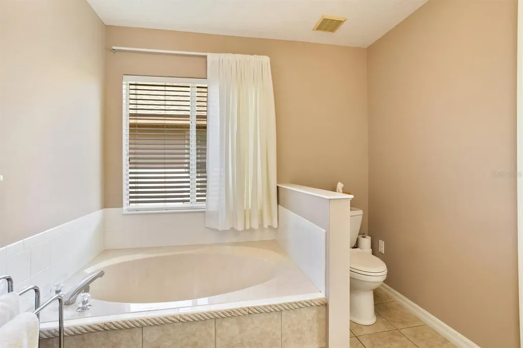 5552 King James Avenue Leesburg FL 34748