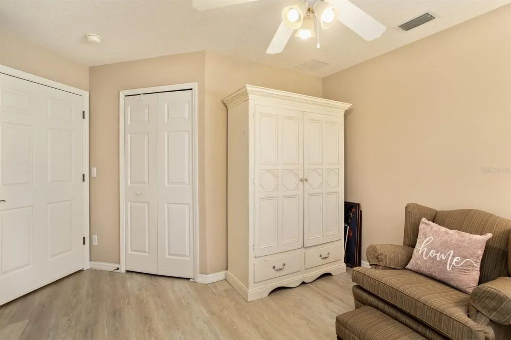 5552 King James Avenue Leesburg FL 34748