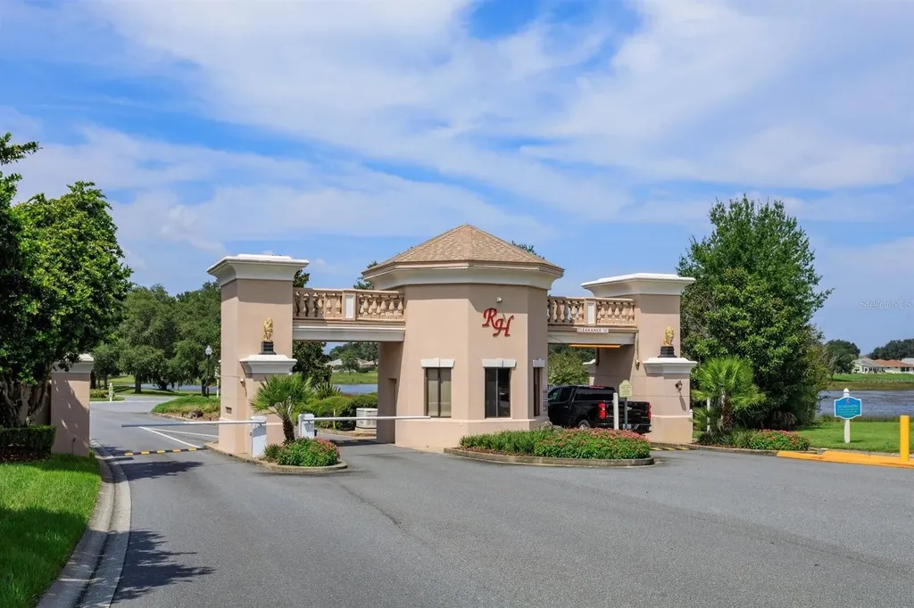 5552 King James Avenue Leesburg FL 34748
