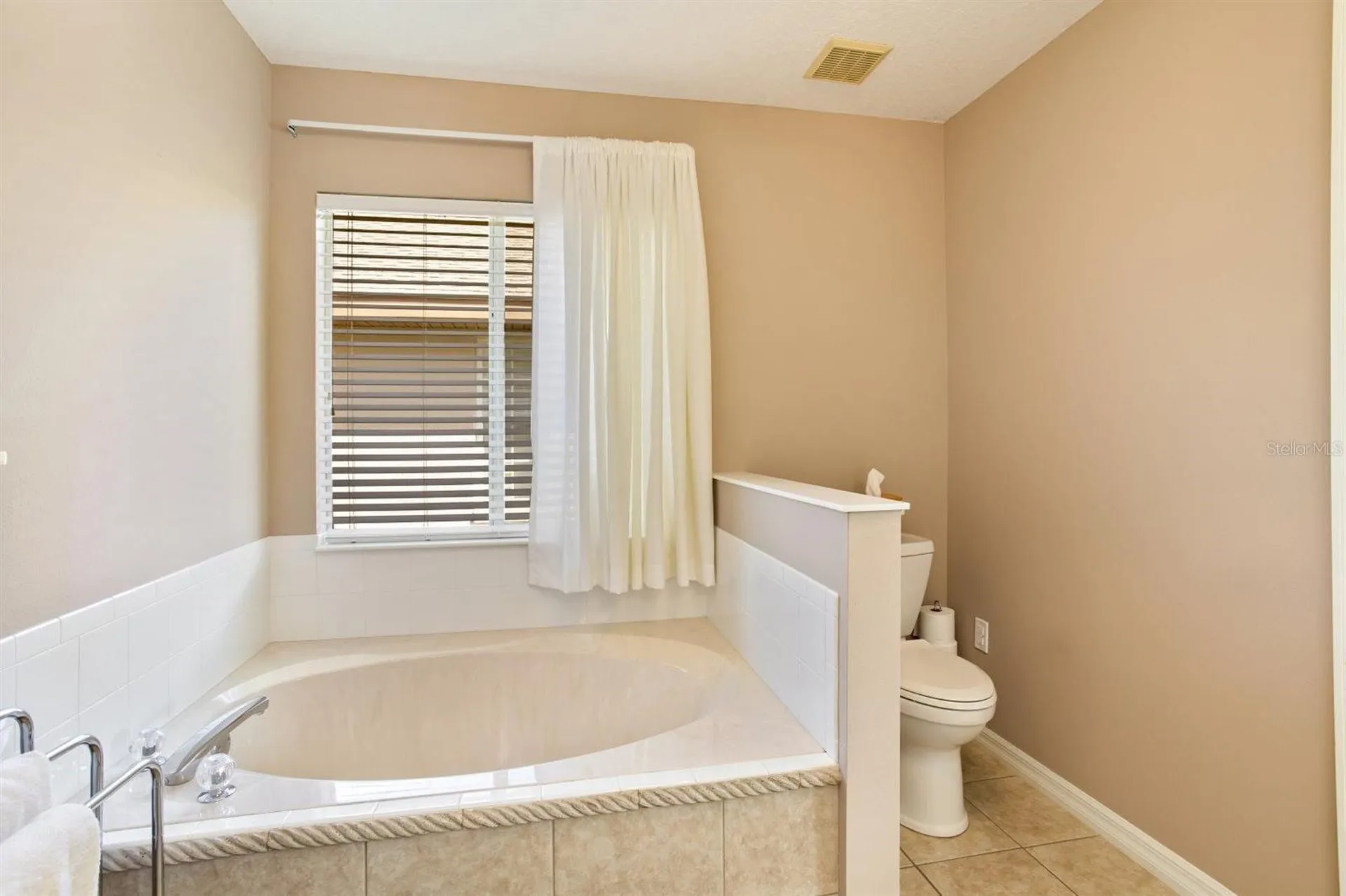 5552 King James Avenue Leesburg FL 34748