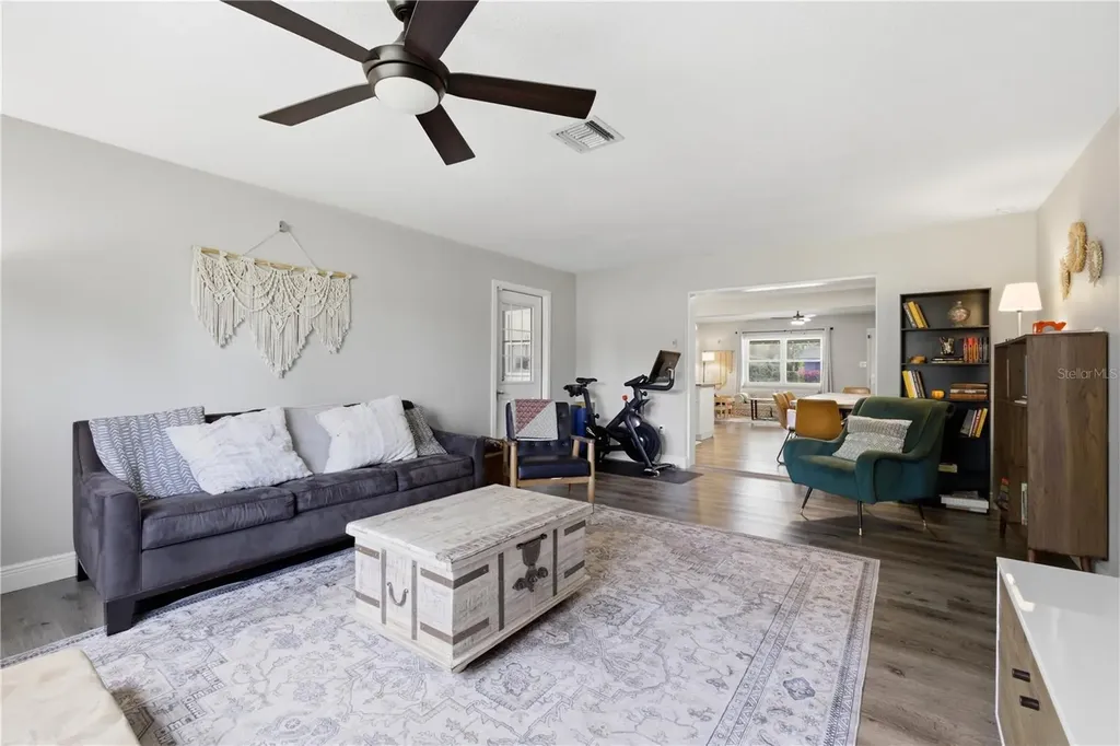 1107 Alfred Drive Orlando FL 32810