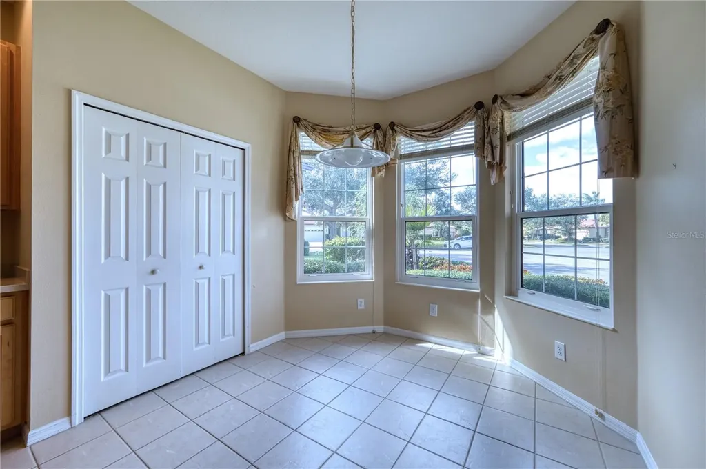 8025 Stirling Falls Circle Sarasota FL 34243