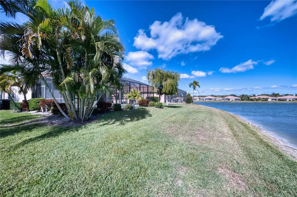 8025 Stirling Falls Circle Sarasota FL 34243