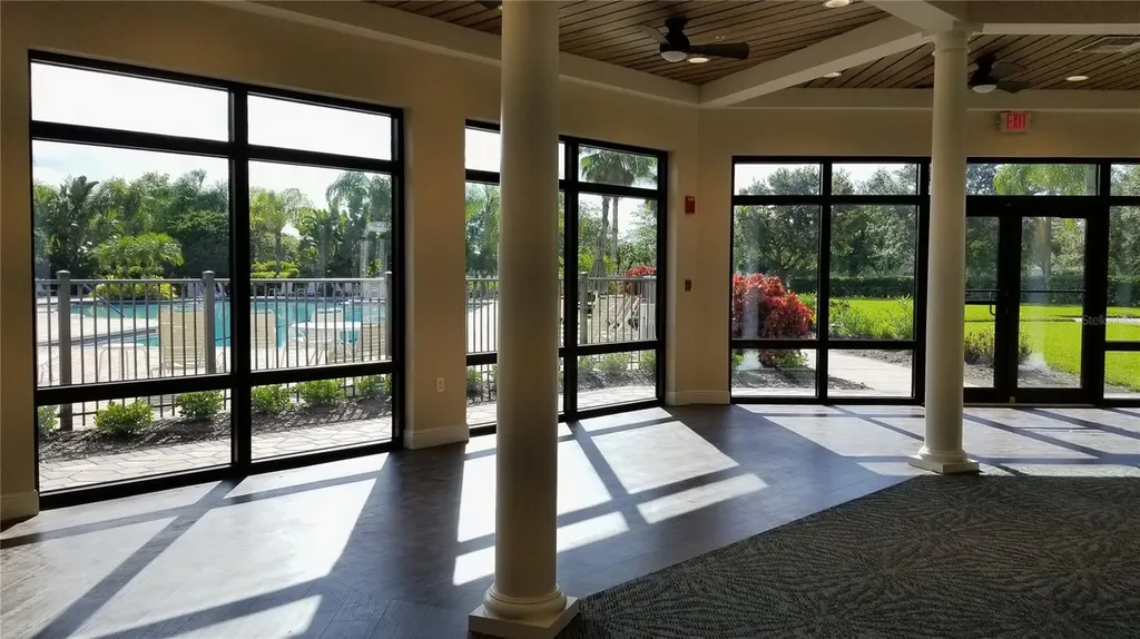 8025 Stirling Falls Circle Sarasota FL 34243