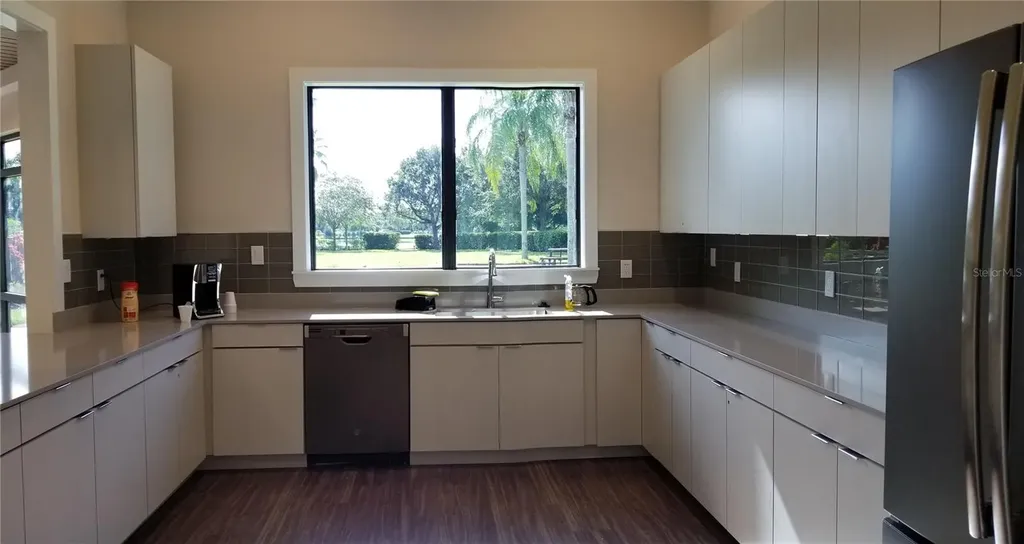 8025 Stirling Falls Circle Sarasota FL 34243