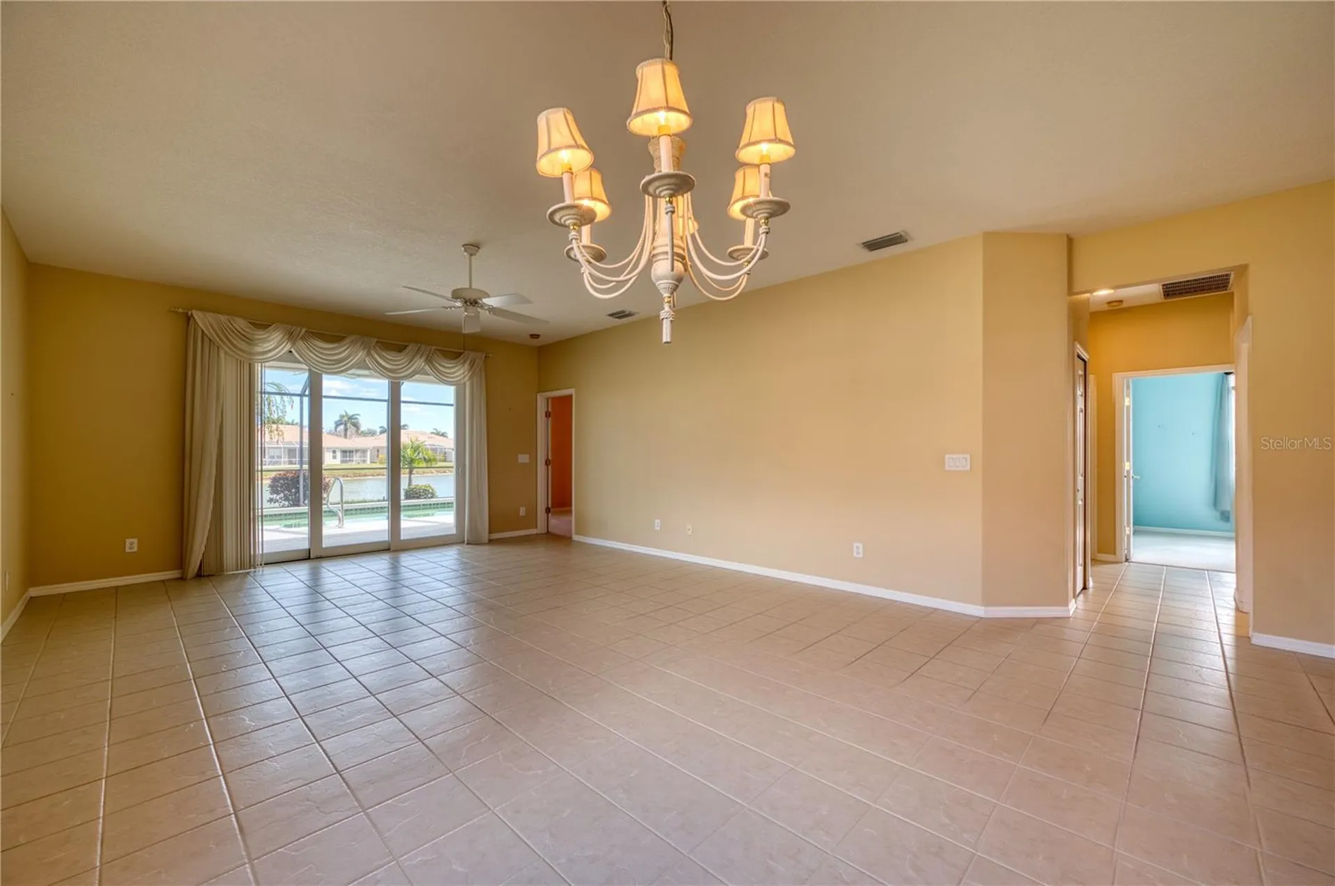 8025 Stirling Falls Circle Sarasota FL 34243
