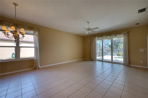 8025 Stirling Falls Circle Sarasota FL 34243