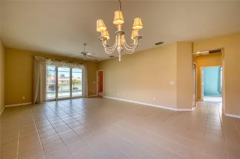8025 Stirling Falls Circle Sarasota FL 34243