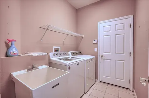 8025 Stirling Falls Circle Sarasota FL 34243