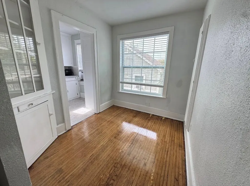 1310 28th Street N St Petersburg FL 33713