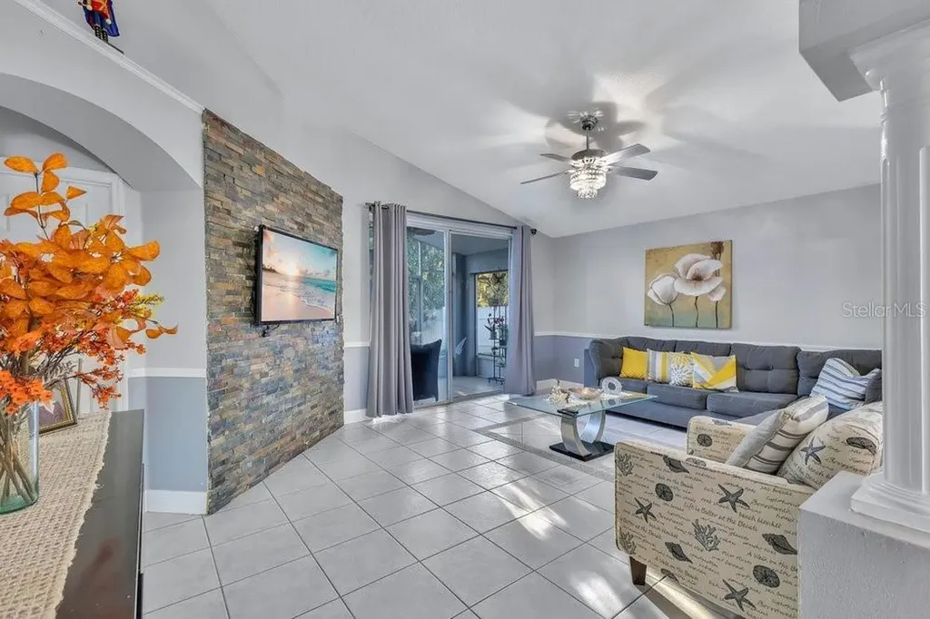 2426 Timothy Lane Kissimmee FL 34743