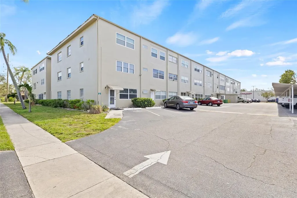 1000 49th Street N St Petersburg FL 33710