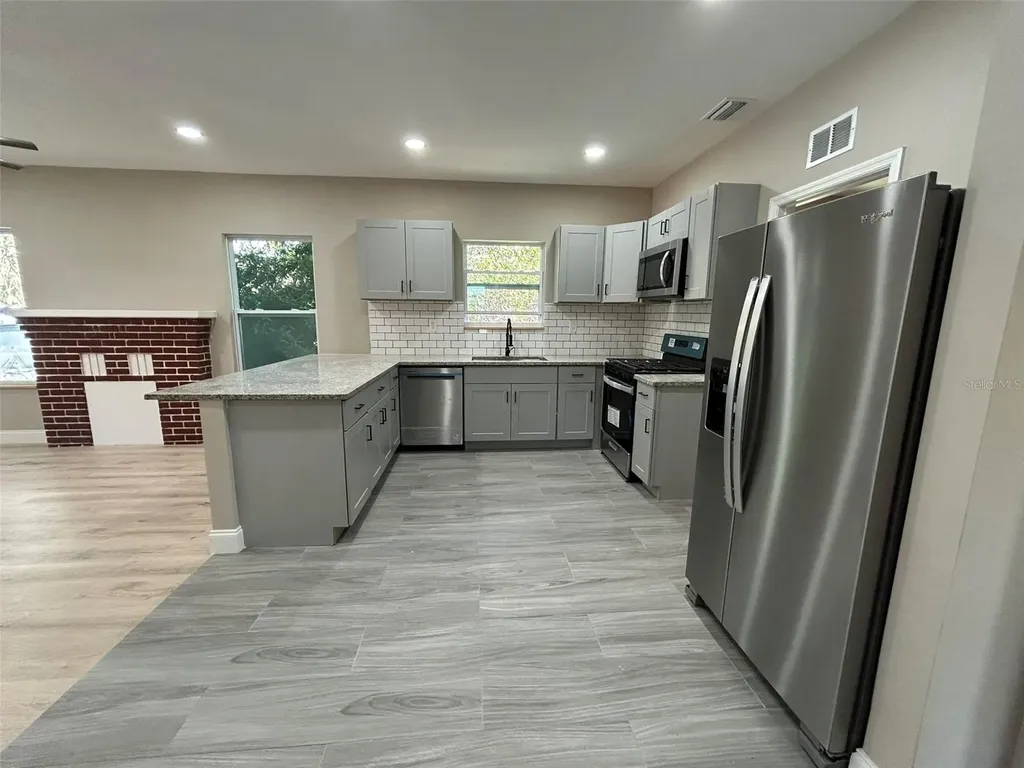 1218 13th Avenue S St Petersburg FL 33705
