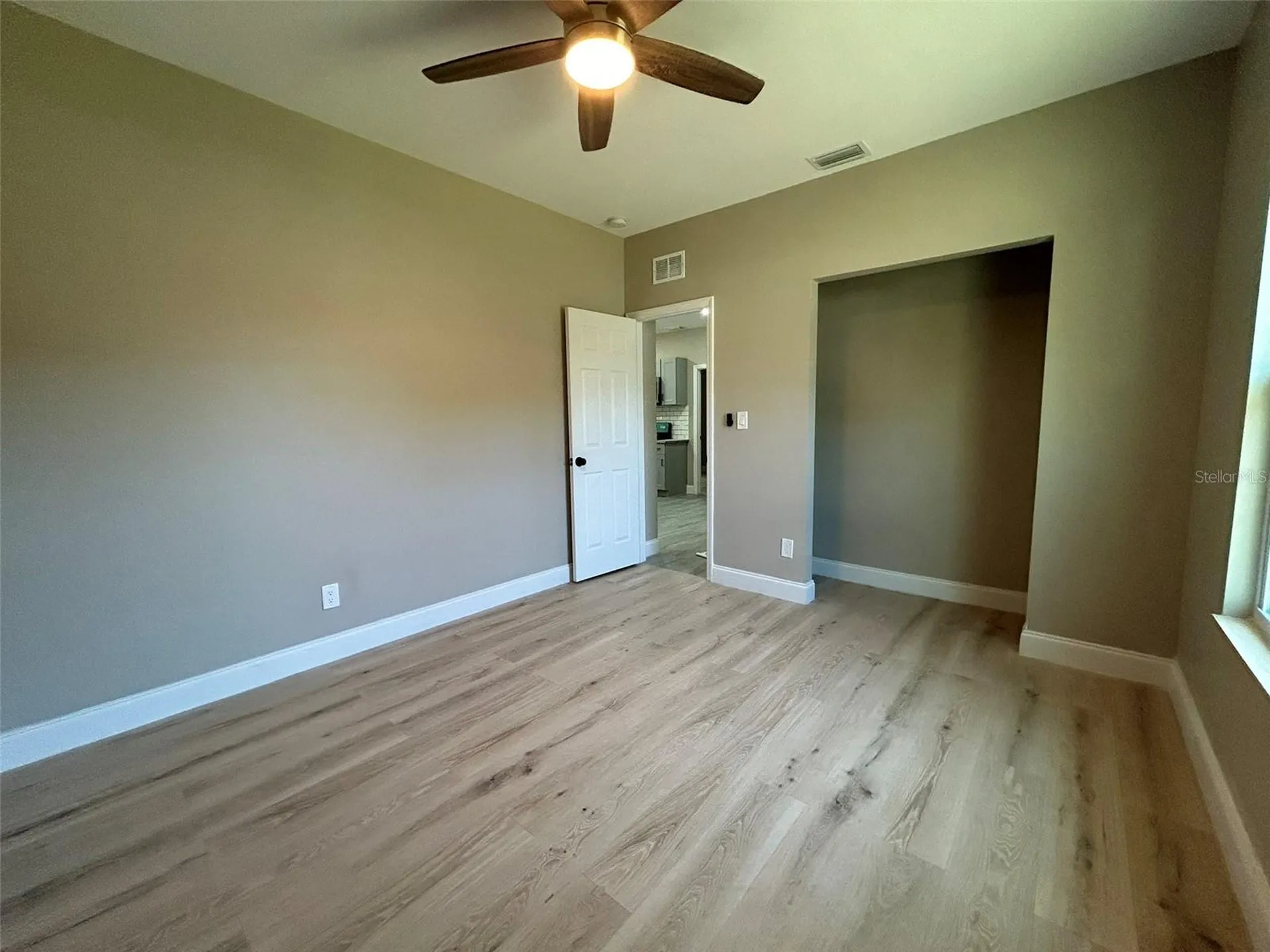 1218 13th Avenue S St Petersburg FL 33705