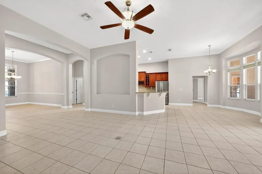 201 W Blue Water Edge Drive Eustis FL 32736